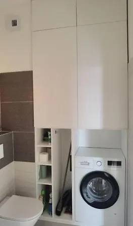 M1 Z Parkingiem Podziemnym דירה